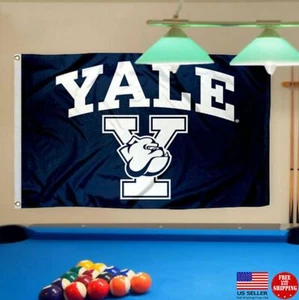 YALE BULLDOGS ATLETICO BANDIERA 3X5 STRISCIONE UOMO BANDIERE GROTTA GARAGE PARETE DORMITORIO - Foto 1 di 9