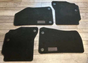 4 Chrysler Jeep JT Pickup Floor mats 6LJ74TX7AA Sealed SLC-651 - Picture 1 of 4