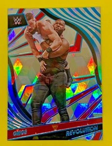 Sujetalibros de tarjetas coleccionables de lucha libre Omos WWE Revolution 2022 numerado paralelo 49/49 - Imagen 1 de 2