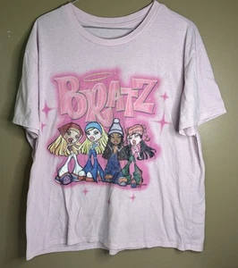 Bratz Doll Tshirt Official Pink MGA Größe Large Damen. Mängel siehe Bilder ohne Etikett - Bild 1 von 8