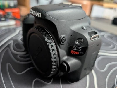 Cámara digital Canon EOS Rebel SL2 24,2 mega píxeles - negra (solo cuerpo) Foto 1 de 4