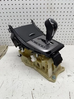 2011-2013 Hyundai Elantra Automatic Trans Gear Shifter w/ Bezel OEM 46700-3Y100 - Image 1 of 4