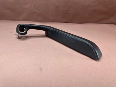 Manija de puerta de cuero interior delantera izquierda negra OEM #91300 BMW E34 535I 525I 540I Foto 1 de 4