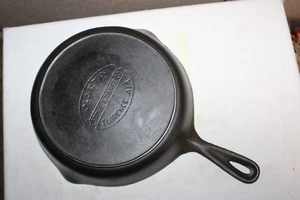 Martin Stove & Range #8 Cast Iron Skillet Hamburger Logo w/ Heat Ring - Picture 1 of 24