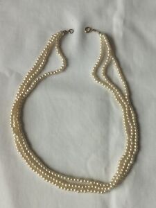 Schöne 3-reihige Perlenkette 50 cm lang,  aus 333er Gold Verschluss