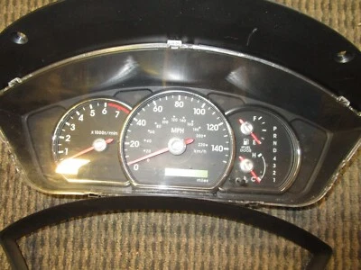 USED OEM 2008-11 Mitsubishi Endeavor intrument cluster W/bezel - Image 1 of 3