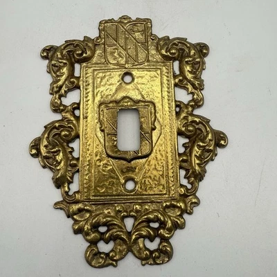 Virginia Metalcrafters Brass Single Light Switch Plate Cover Ornamental W Screws - Image 1 of 4