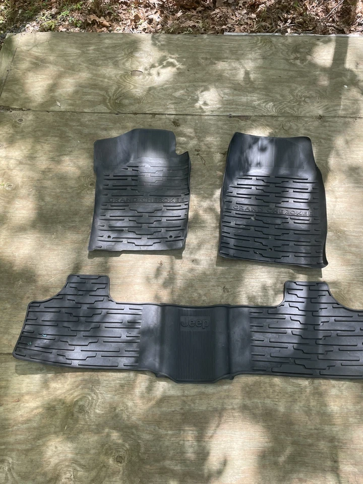 吉普大切诺基橡胶垫 — 第 1/1 张图片