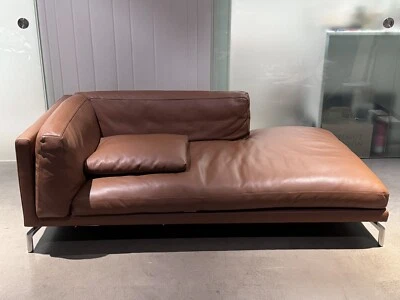 DWR Como Chaise - Image 1 of 4