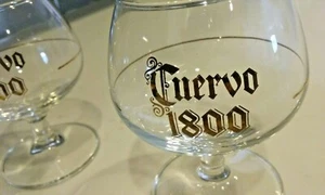 Pequeño Cuervo 1800 Cristal Prueba de Sabor Snifters Letras Doradas Juego de 2 - Imagen 1 de 4