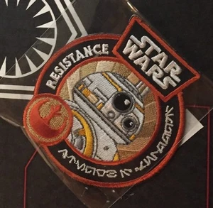 Esclusiva toppa BB-8 Star Wars Smuggler's Bounty e spilla Poe Pop! Risveglio della Forza LE - Foto 1 di 3