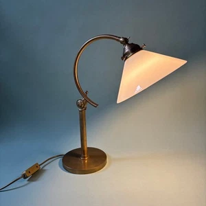 Vintage Tischlampe | Messing | weißer Glasschirm - Bild 1 von 7