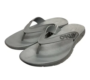 Oakley B1B sandali infradito uomo uniforme grigio taglia 13 M US NUOVISSIMI - Foto 1 di 1