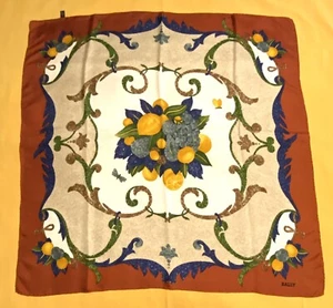 "Chal de bufanda grande vintage Bally Italia 100 % seda 34 x 34""" - Imagen 1 de 12