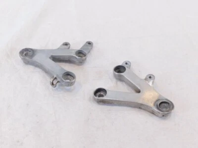 Soportes porta estriberas delanteras izquierda/derecha Honda CBR900RR CBR929RR FireBlade 900 929 Foto 1 de 4