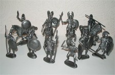 plastic spartan toy soldiers