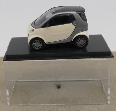 Occasione Busch Ho 1/87 Smart City Coupé Bianco Crema/Grigio Chiaro IN Box - Immagine 1 di 4