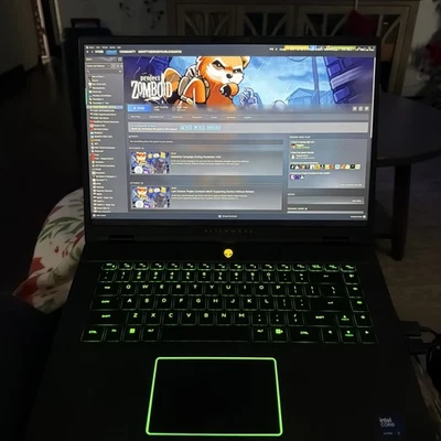 Alienware M16 r2 Ultra 7 RTX 4070 64 GB Ram Foto 1 de 4