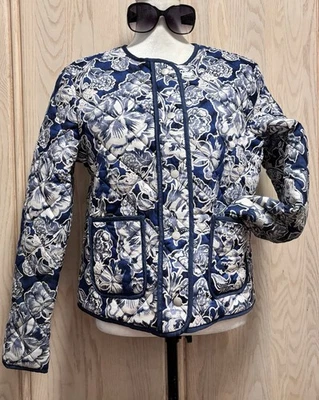 Chaqueta para mujer Rachel Zoe azul acolchada floral talla M. Nueva. Foto 1 de 4