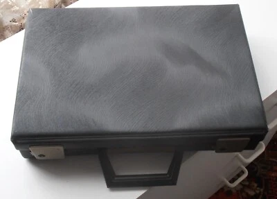 32 Кассета ленты коробка для хранения - черный портфель стиль - Изображение 1 из 4