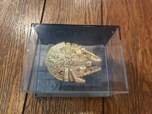 Millennium Falcon on a Stand Gold With CoA Metal Cast Collectors Edition - Picture 1 of 9