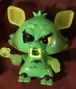 Radioactive Foxy Five Nights at Freddys S7 Funko Mystery Minis FNAF 2021 - Picture 1 of 1