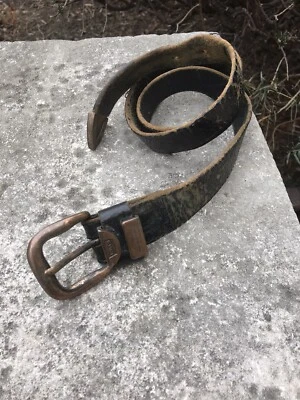 РАЗМЕР 30 | vINTAGE ЧЕРНЫЙ КОЖАНЫЙ РЕМЕНЬ LEVI | ЛАТУННАЯ ЦВЕТНАЯ ПРЯЖКА  - Изображение 1 из 4