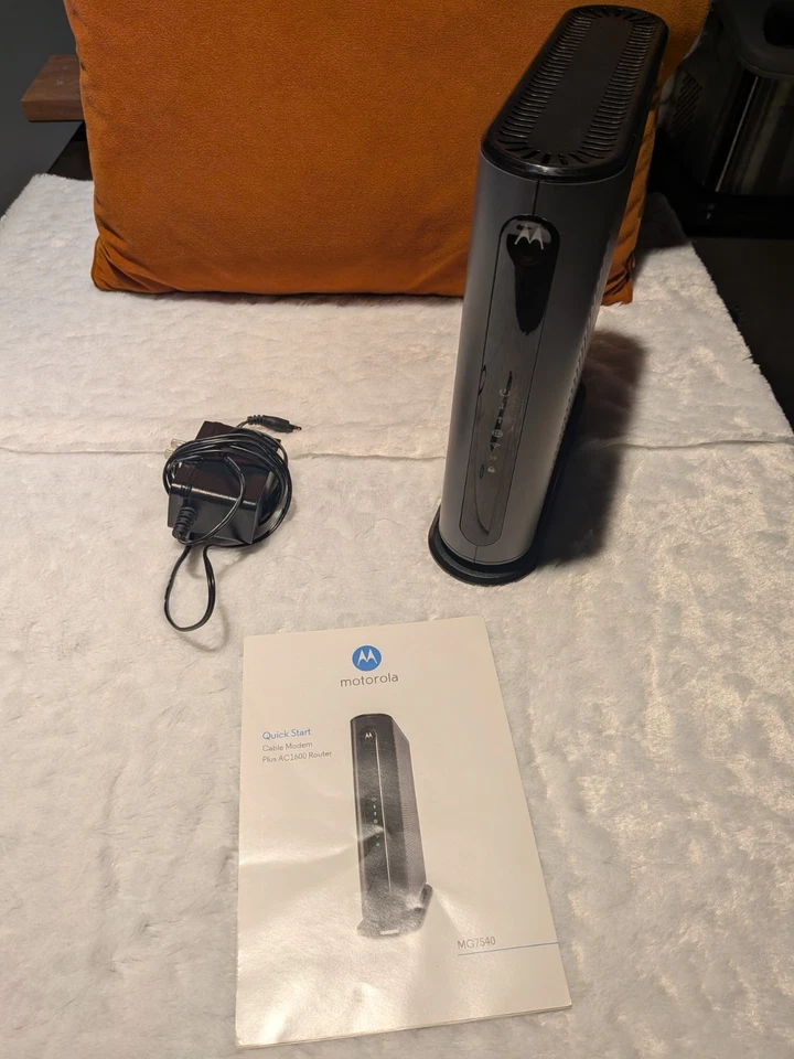 Motorola MG7540 Gray 16x4 Cable Modem Plus AC1600 Dual Band Router - Image 1 of 1