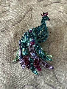 Vintage Peacock Bird Gold Tone Rhinestone Multi-color Brooch Pin Peafowl - Picture 1 of 4