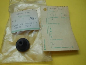 NOS OEM KAWASAKI KD80 KD100 MC1M RUBBER REAR FENDER PLUG 92074-034 - Picture 1 of 1