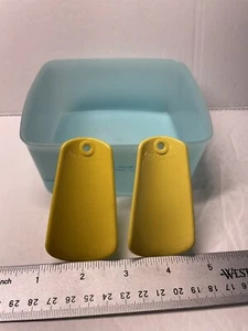 Vintage Tupperware Lot of 3 311-55 no lid, 2 shoe horns Used - Picture 1 of 7