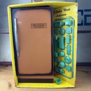 Vintage 1960's Wolverine Toy Tin Refrigerator in original box & accessories - Picture 1 of 14