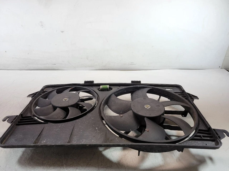 Ford Transit Connect 2010 2011 2012 2013 2,0 L radiador ventilador montaje OEM Foto 1 de 4