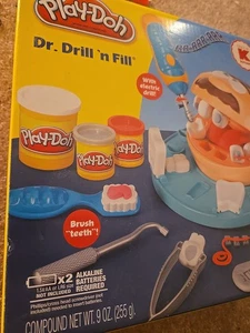 Play-Doh Doctor Drill 'n Fill Playset Dentista NUOVO - Foto 1 di 4