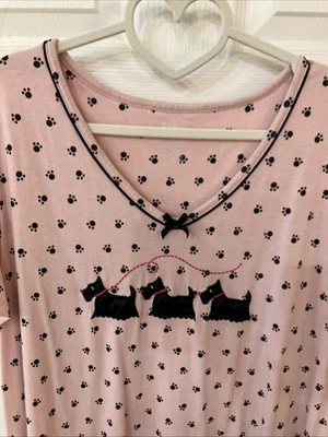Women’s Sleepwear Nightgown Plus 2-3X Pink Black Scotty Dogs & Paws 🐾 🩷 Comfy - Image 1 of 4