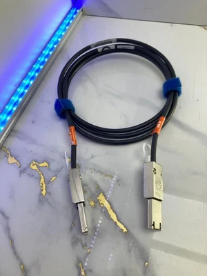 Dell EMC 038-003-787 Amphenol 2m EMC Mini SAS SFF 8088 to 8088 Cable - #127 - Image 1 of 3