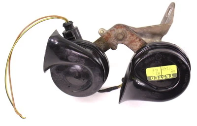 High & Low Tone Horn Set 01-10 VW Beetle - Hella Horns & Bracket - 1C0 951 221 - Image 1 of 2