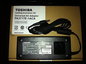 TOSHIBA Universal AC ADAPTOR 120WATT 19V 2 Pin P/N : PA3717E-1ACA - Photo 1/1
