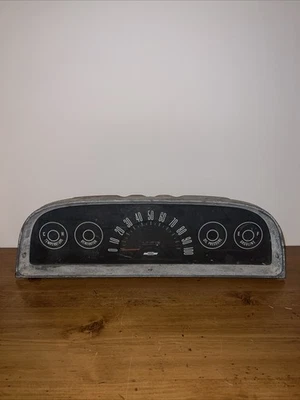 1960 1961 1962 1963 Chevy Pickup C10 Apache Instrumento Velocímetro Bisel Bueno Foto 1 de 4