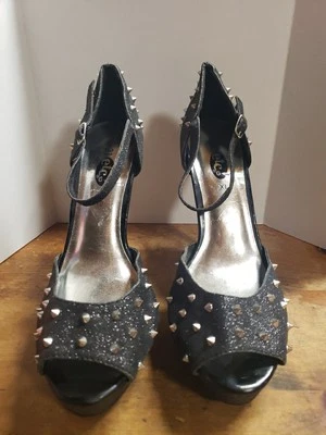 Rue 21 ect! Tacones de aguja de 5,5" con correa con punta abierta y brillo negro Foto 1 de 4