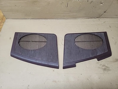 88-94 OBS Chevy Silverado, GMC Sierra, CAPA DE GRADE DE ALTO-FALANTE DE PAINEL VERMELHO SUBURBANO - Imagem 1 de 4