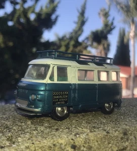 Corgi 479 Commer Bus 2500 Series - Picture 1 of 11