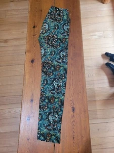 LuLaRoe Women's One Size Leggings (2-12) Buttery Soft Paisley Design - Picture 1 of 3