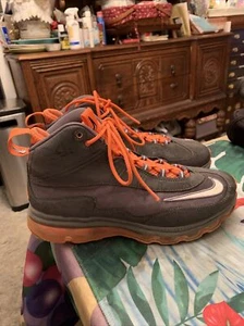 Nike 24 Men’s Boys Orange Gray Athletic Basketball Leather Mesh Shoes Size 7 - Picture 1 of 9