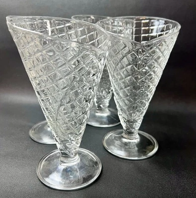 Juego 4 vasos transparentes Bormioli Rocco Gelato Waffle Cono Postre Helado Italia Usados en Excelente Condición Foto 1 de 4
