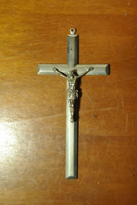 Crocefisso In Metallo Argentato Croce Scultura Statua Gesù Cristo 6 - Immagine 1 di 4