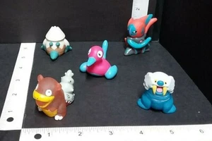 Five Pocket Monster Figuren selten Lot DOL123 gratis Einschreiben - Bild 1 von 7