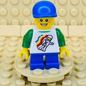 LEGO® Minifig Classic Space Minifigure w/Floating Man Shirt Pattern (TWN224) - Picture 1 of 4