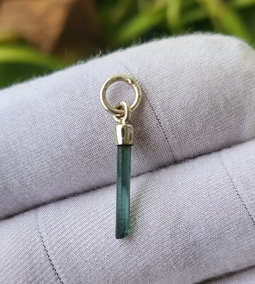 Colgante de plata de ley 925 con piedras preciosas de turmalina cruda de Indicolita, regalo para ella Foto 1 de 3