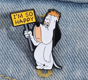 DROOPY dog enamel pin - classic cartoon brooch lapel - FREE SHIPPING !! - Picture 1 of 1